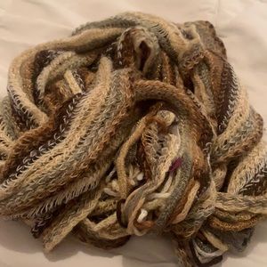 Smart set scarf